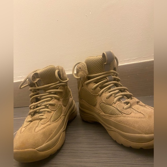 YEEZY boots for sale! Size: 7 from the Season 7 collection - Picture 4 of 4